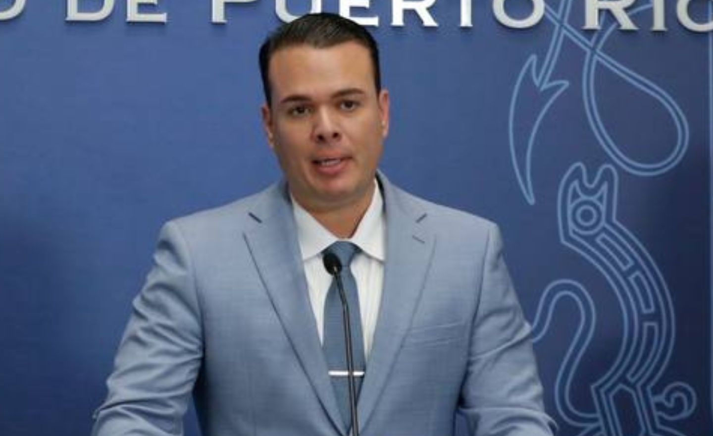 Secretario de DACO enfrenta querella por presunto uso político de recursos públicos